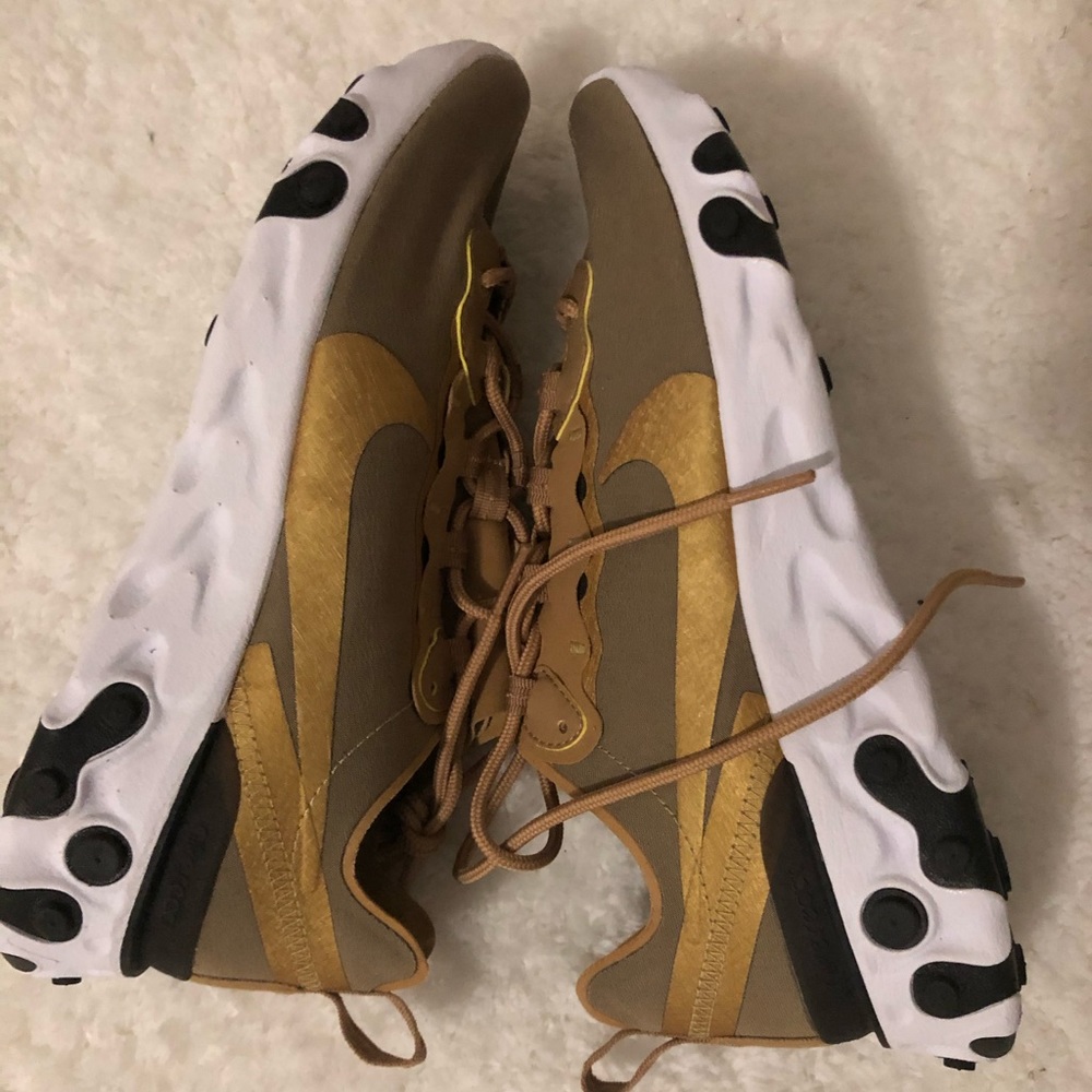 Nike react element men’s size 8 women’s size 9.5